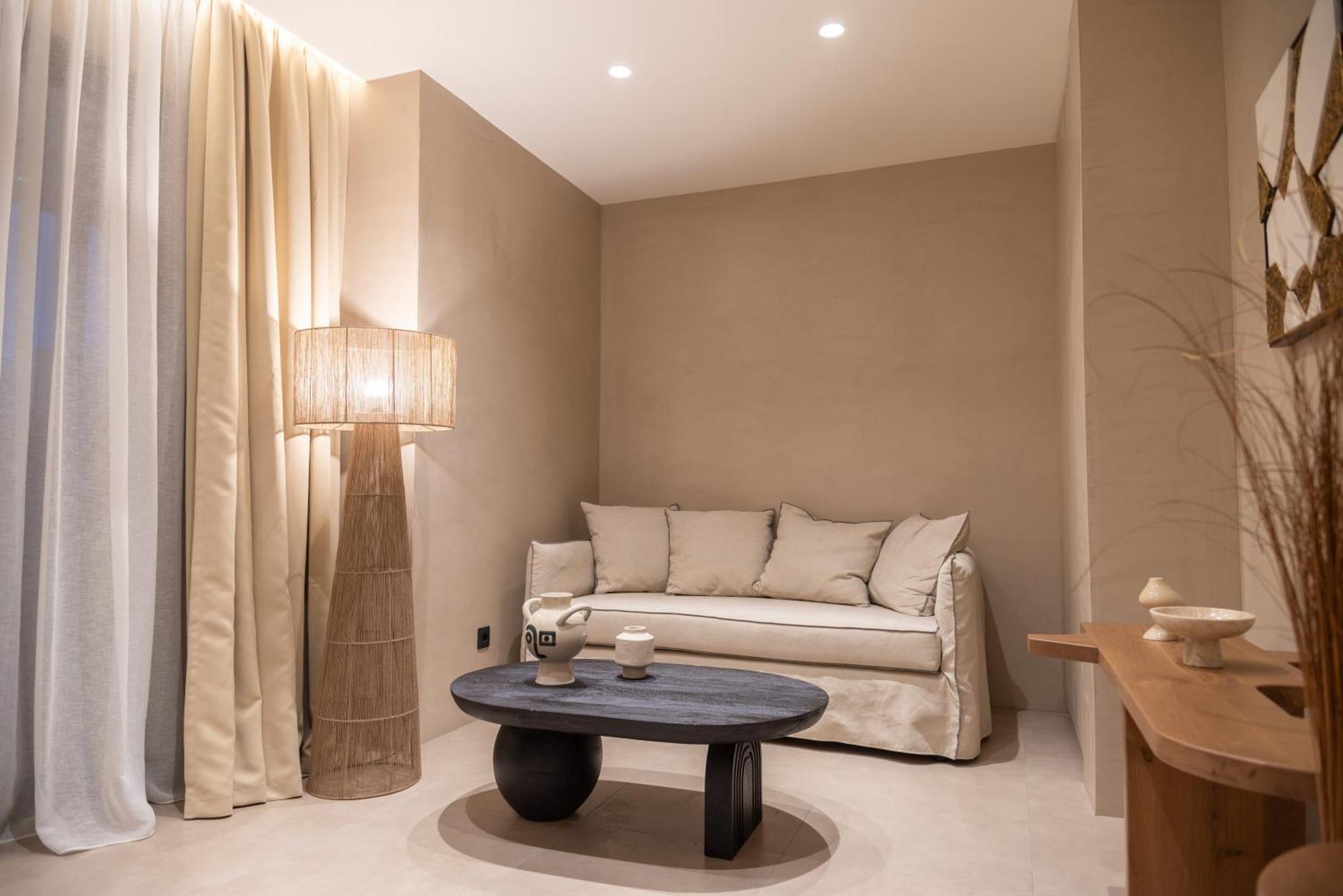 Geraniou Boutique Spot Apartment เอเธนส์ ภายนอก รูปภาพ